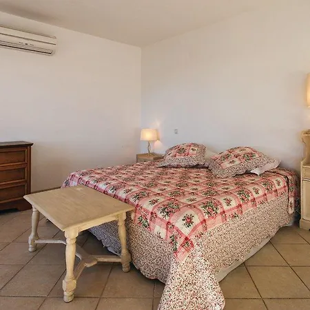 Holiday Bld. Florentin Brigaud בית נופש סן-מקסים