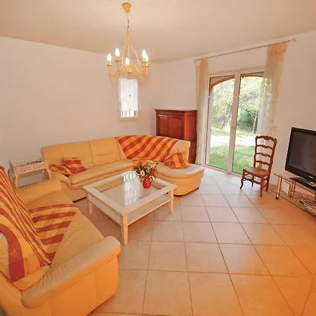 Holiday Bld. Florentin Brigaud בית נופש *