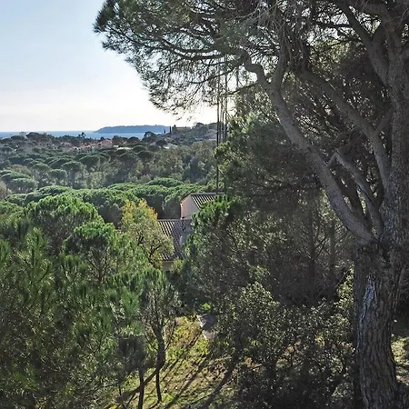 בית נופש Holiday Bld. Florentin Brigaud *